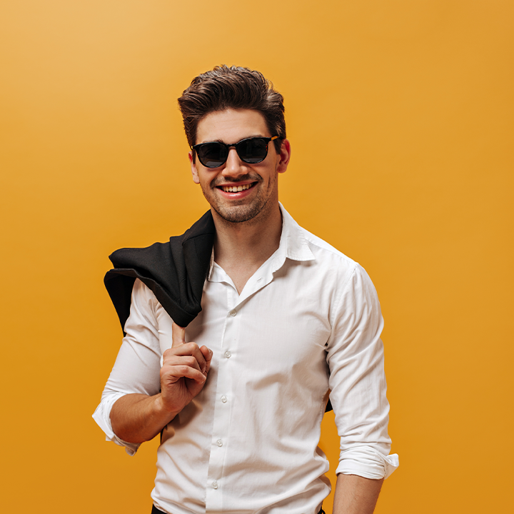 Reducing the noise through one white shirt